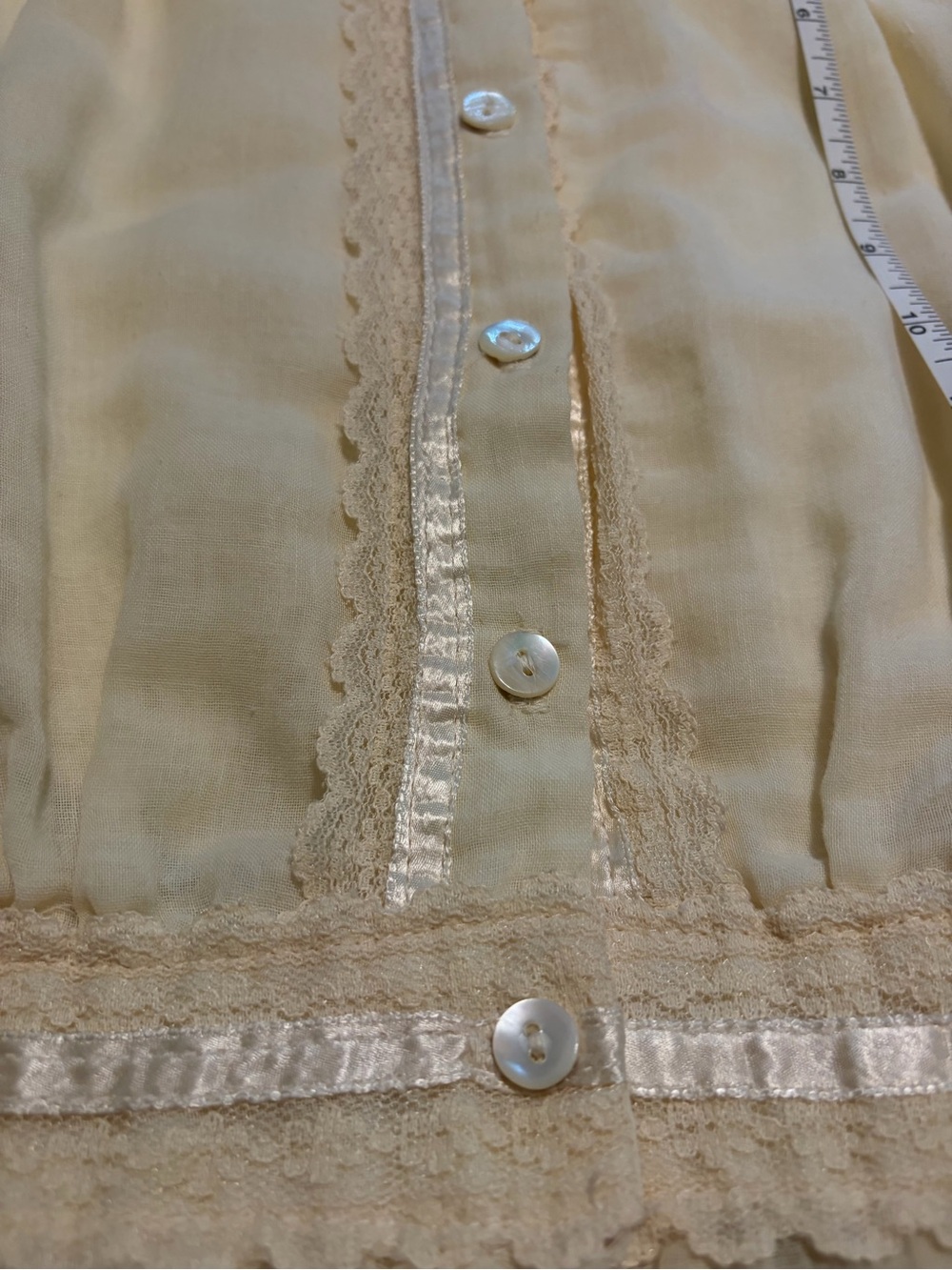 Vintage Cream Lace Trim Button Blouse by (Jessica’s Gunnies San Fran) Gunne Sax - Picture 3 of 10